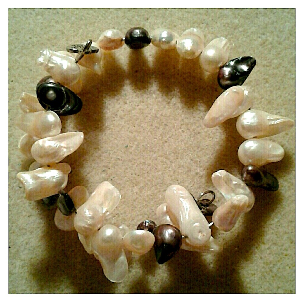 “Pearly” June Genuine biwa stick pearls memory wire bracelet - Picture 3 of 3
